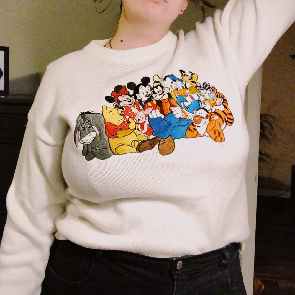 VINTAGE OVERSIZED DISNEY SWEATER | Cream, White